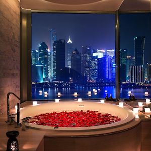 Banyantree Shanghai On The Bund - Tales Rooftop Bar Boasts A Jaw-Dropping Panoramic Vista